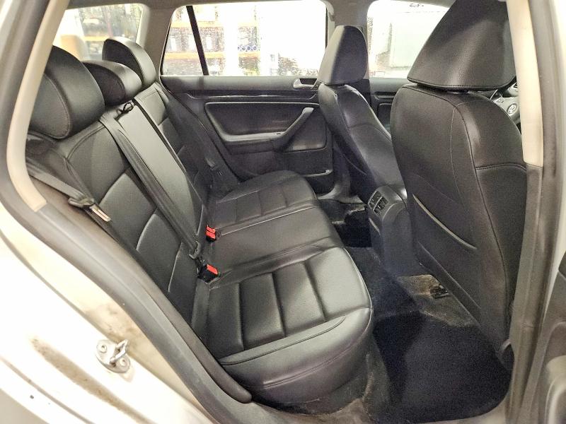 60436356 :رقم المزاد ، 3VWML7AJ9BM718894 vin ، 2011 Volkswagen Jetta مزاد بيع
