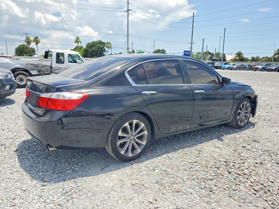 60399476 :رقم المزاد ، 1HGCR2F54FA074897 vin ، 2015 Honda Accord مزاد بيع
