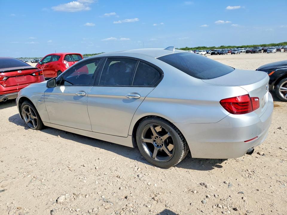 61801616 :رقم المزاد ، WBAFR7C57BC600030 vin ، 2011 Bmw 535 مزاد بيع