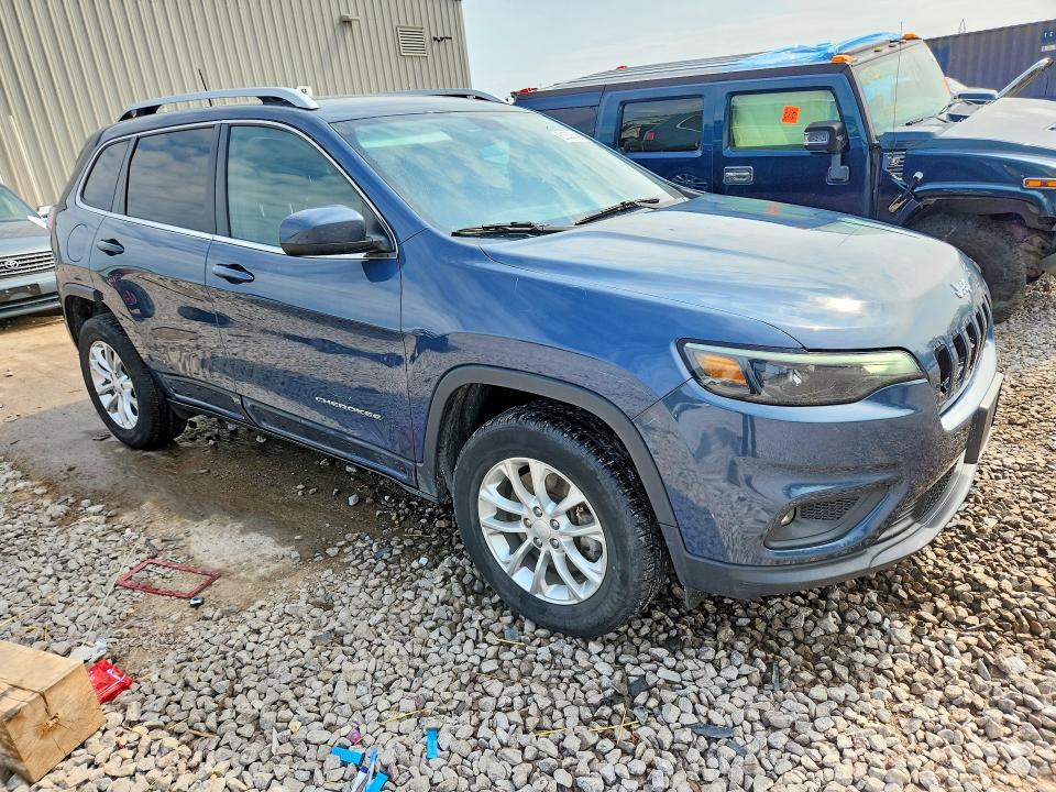 61630546 :رقم المزاد ، 1C4PJMCB4KD379094 vin ، 2019 Jeep Cherokee مزاد بيع