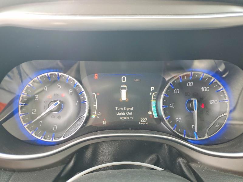 61505796 :رقم المزاد ، 2C4RC1GG0JR232953 vin ، 2018 Chrysler Pacifica مزاد بيع
