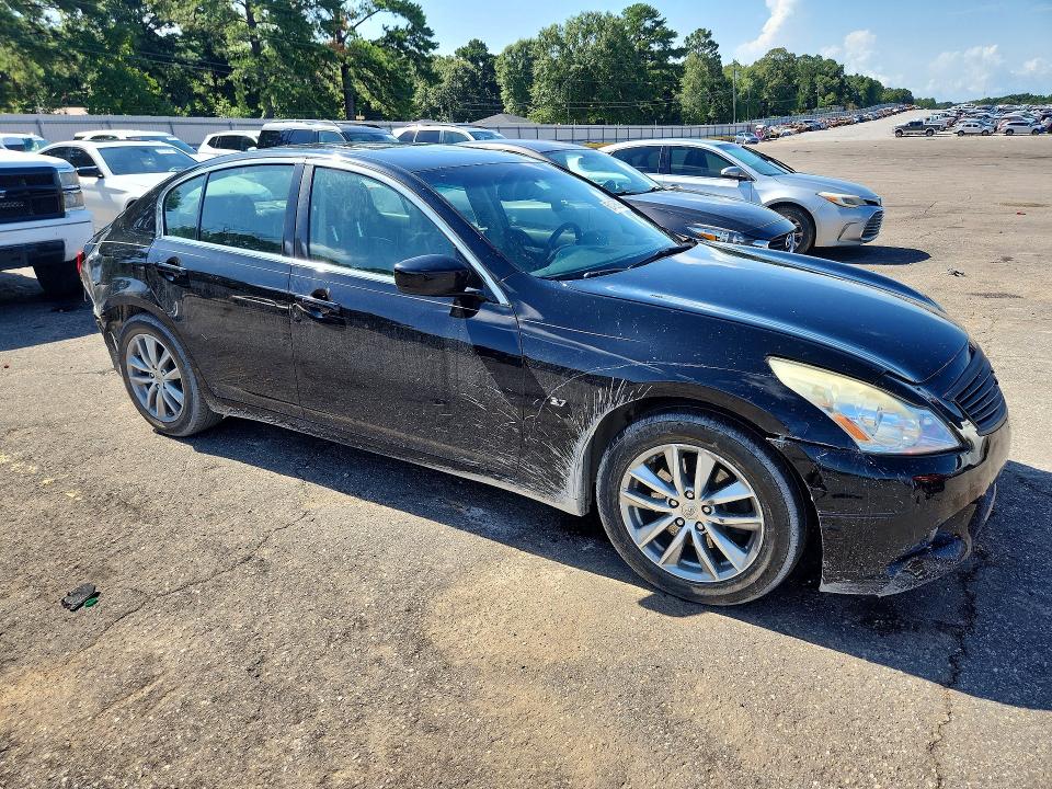 60426096 :رقم المزاد ، JN1CV6AP0FM501701 vin ، 2015 Infiniti Q40 مزاد بيع