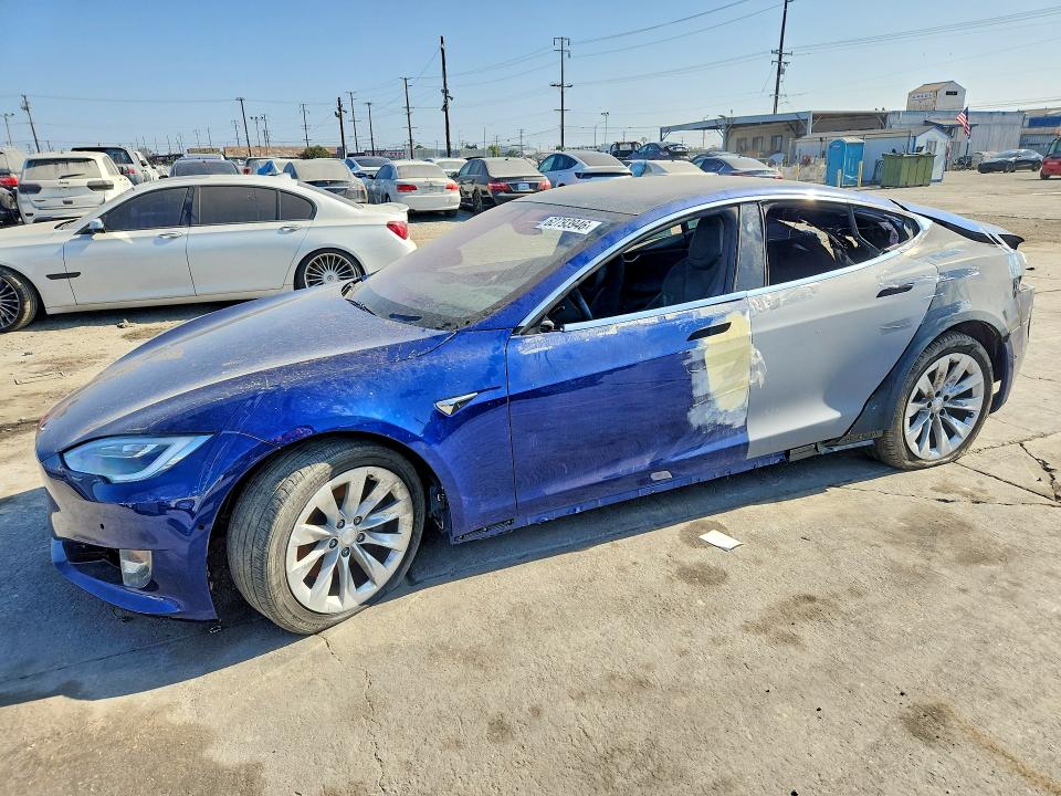 2020 Tesla Model S მანქანა იყიდება აუქციონზე, vin: 5YJSA1E2XLF354135, აუქციონის ნომერი: 62793946