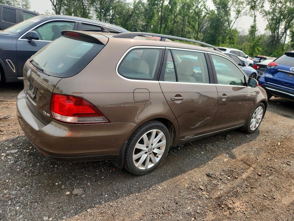 60648586 :رقم المزاد ، 3VWPP7AJ8EM626780 vin ، 2014 Volkswagen Jetta مزاد بيع