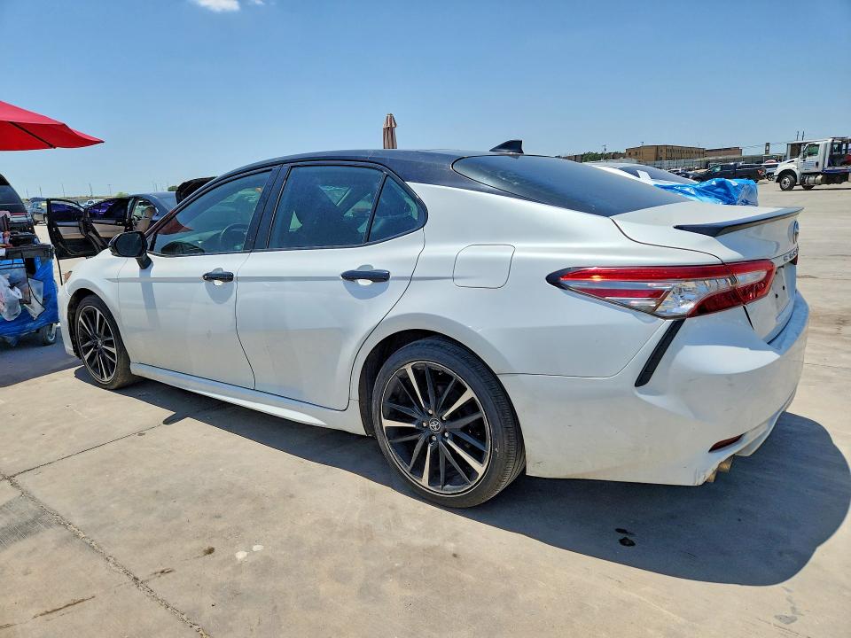 62025656 :رقم المزاد ، 4T1B61HK1KU280764 vin ، 2019 Toyota Camry مزاد بيع