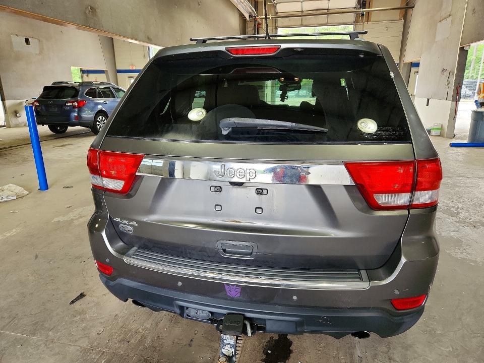 62254796 :رقم المزاد ، 1J4RR6GT6BC589020 vin ، 2011 Jeep Grand Cherokee مزاد بيع