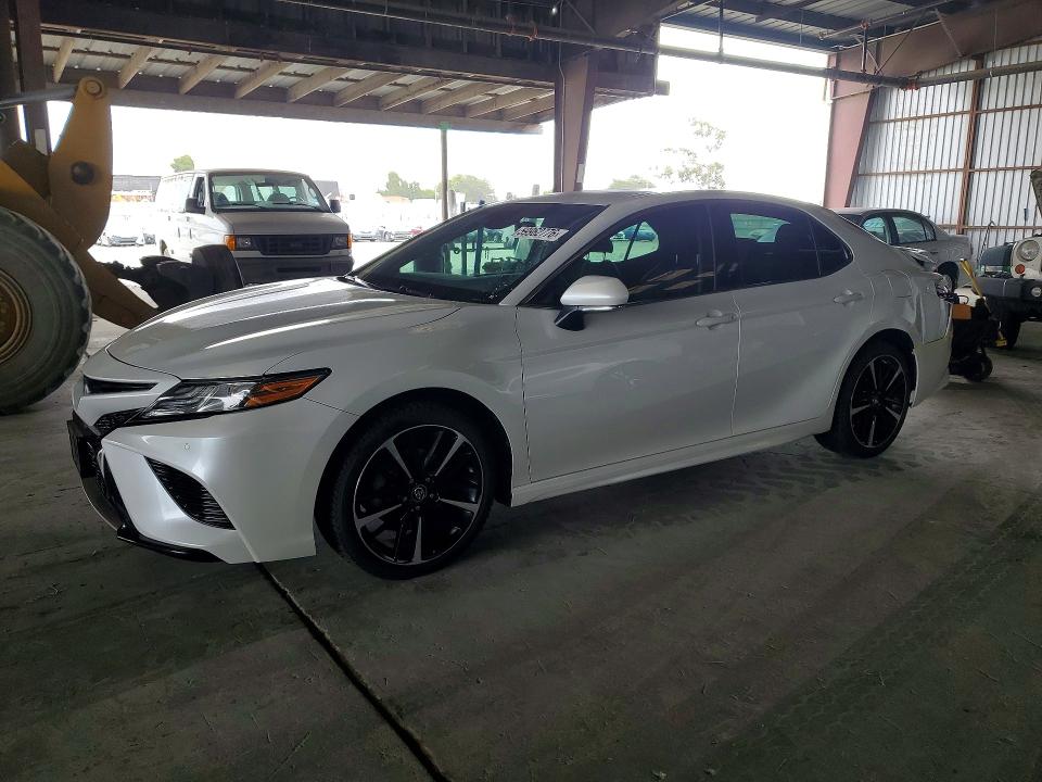 Продажа на аукционе авто 2018 Toyota Camry, vin: 4T1B61HK4JU129092, номер лота: 59962776