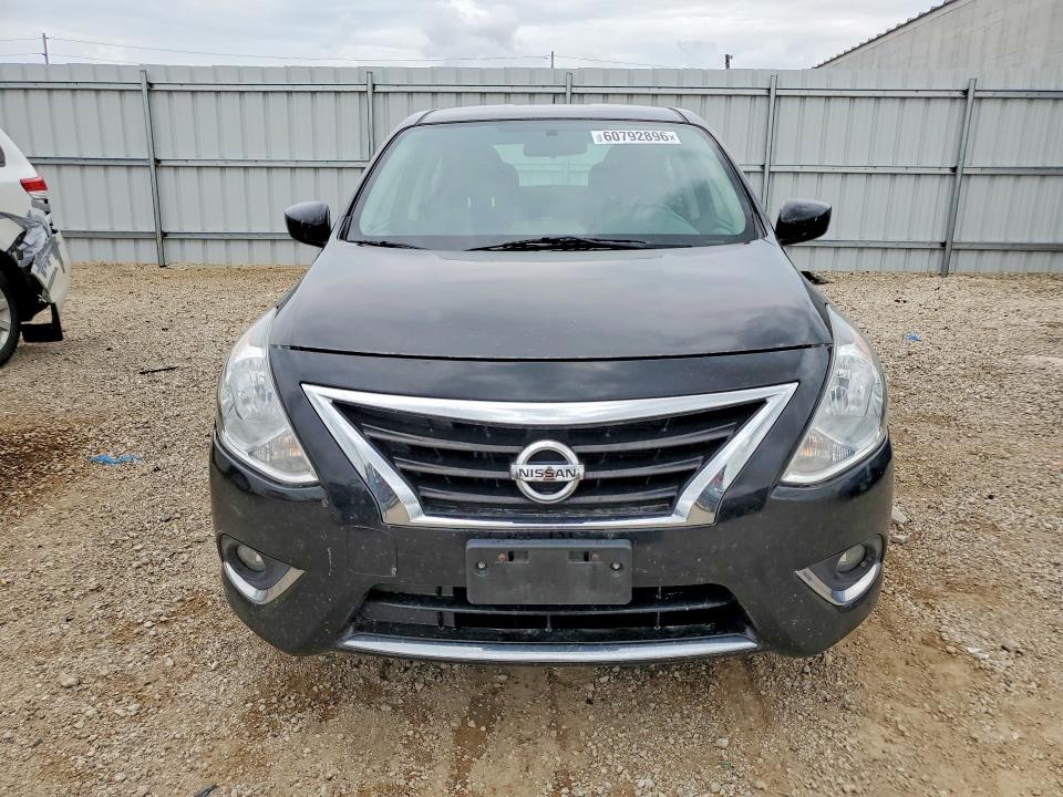 60792896 :رقم المزاد ، 3N1CN7AP7HL904108 vin ، 2017 Nissan Versa مزاد بيع