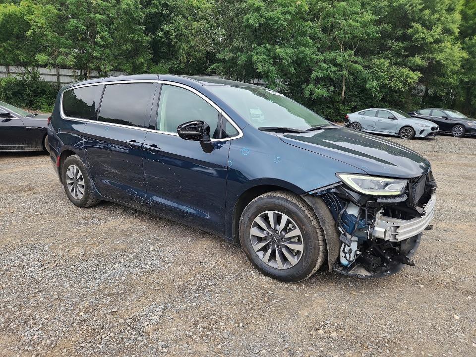 Продажа на аукционе авто 2024 Chrysler Pacifica, vin: 2C4RC1S74RR178124, номер лота: 61877146