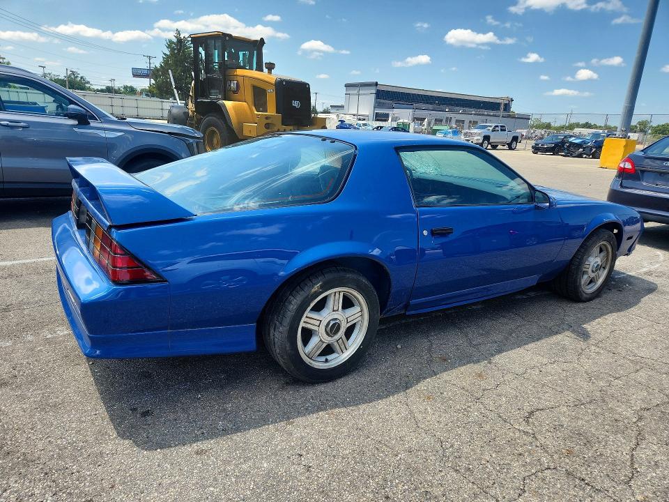 1991 Chevrolet Camaro მანქანა იყიდება აუქციონზე, vin: 1G1FP2387ML180674, აუქციონის ნომერი: 63042726
