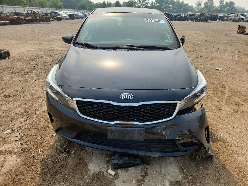 61375066 :رقم المزاد ، 3KPFL4A76JE213774 vin ، 2018 Kia Forte مزاد بيع