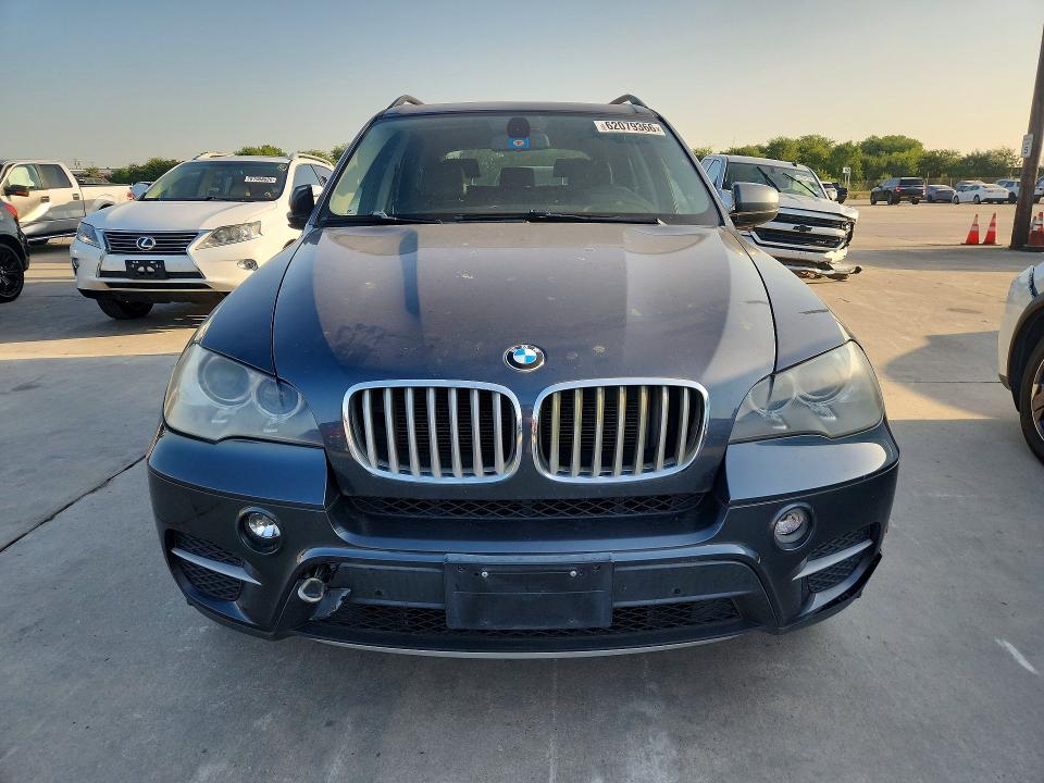 62079366 :رقم المزاد ، 5UXZV4C57D0E10373 vin ، 2013 Bmw X5 مزاد بيع