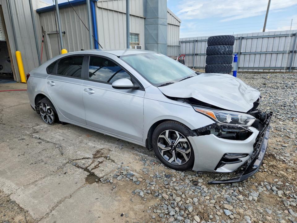 Продажа на аукционе авто 2021 Kia Forte, vin: 3KPF24AD5ME399076, номер лота: 61108006