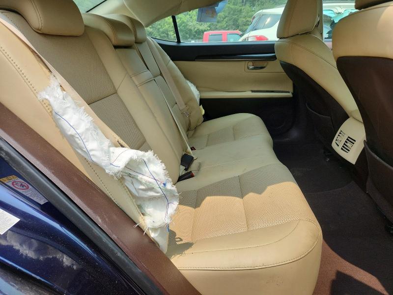61302796 :رقم المزاد ، 58ABK1GG4JU105957 vin ، 2018 Lexus Es مزاد بيع