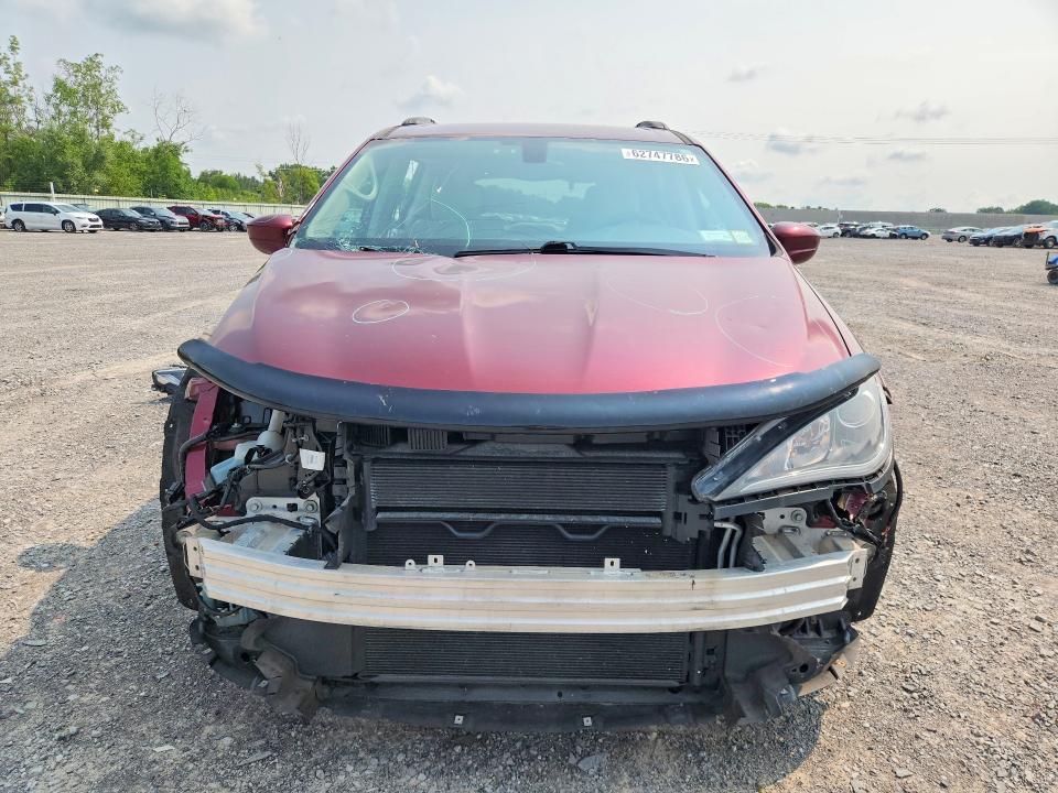 62747786 :رقم المزاد ، 2C4RC1BG3HR837535 vin ، 2017 Chrysler Pacifica مزاد بيع