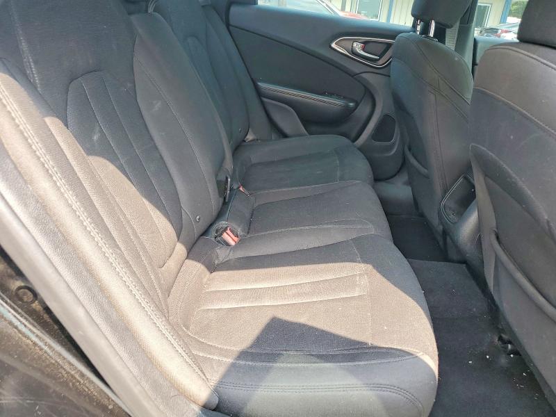 62758526 :رقم المزاد ، 1C3CCCAB1GN123331 vin ، 2016 Chrysler 200 مزاد بيع