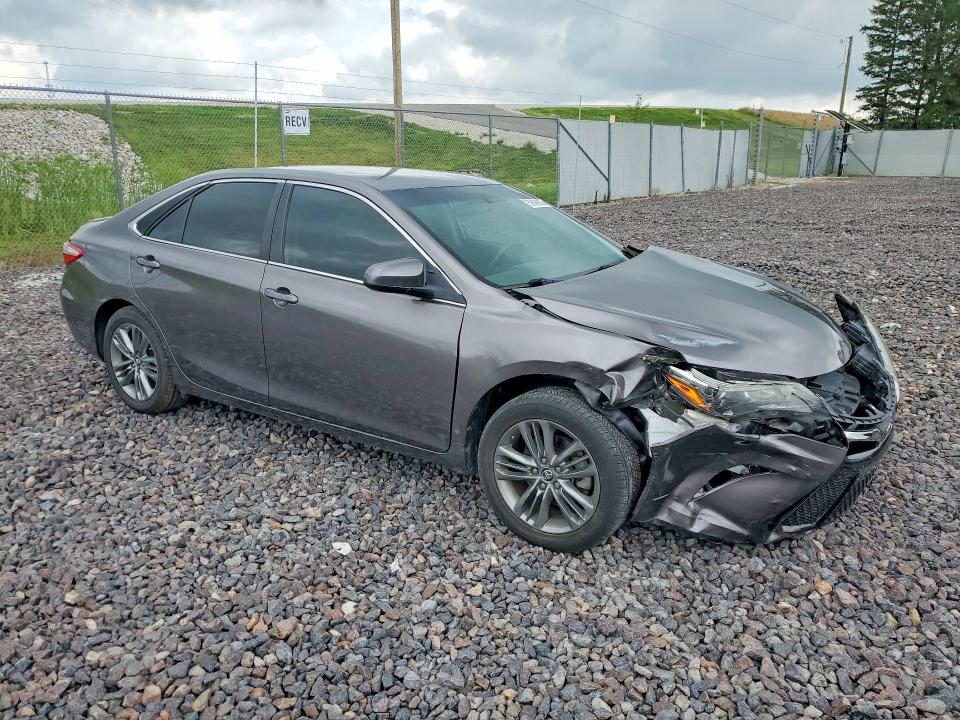 59599686 :رقم المزاد ، 4T1BF1FK4HU811953 vin ، 2017 Toyota Camry مزاد بيع