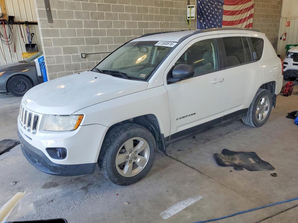 61580616 :رقم المزاد ، 1C4NJCEA1DD230117 vin ، 2013 Jeep Compass مزاد بيع