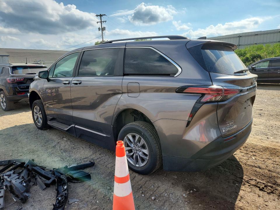 Aukcja sprzedaży 2022 Toyota Sienna, vin: 5TDJRKEC8NS123042, numer aukcji: 59330536