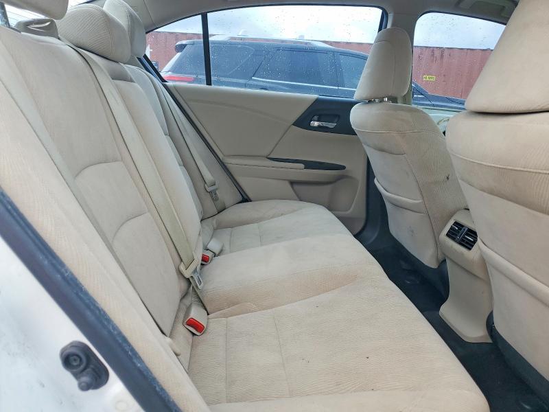 60458006 :رقم المزاد ، 1HGCR2F7XFA112358 vin ، 2015 Honda Accord مزاد بيع