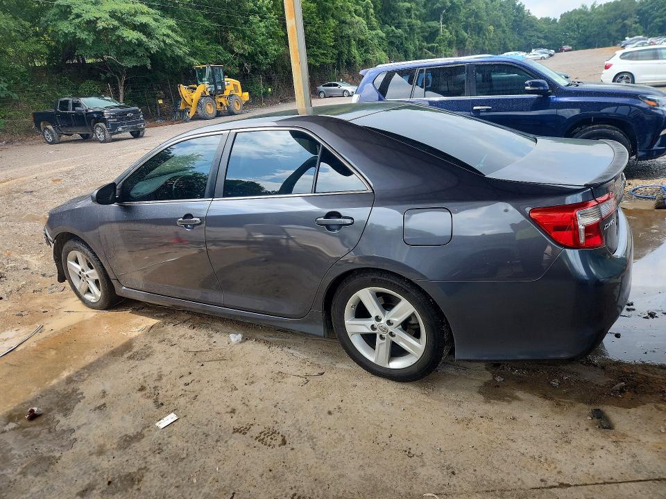 60967216 :رقم المزاد ، 4T1BF1FK9EU321228 vin ، 2014 Toyota Camry مزاد بيع