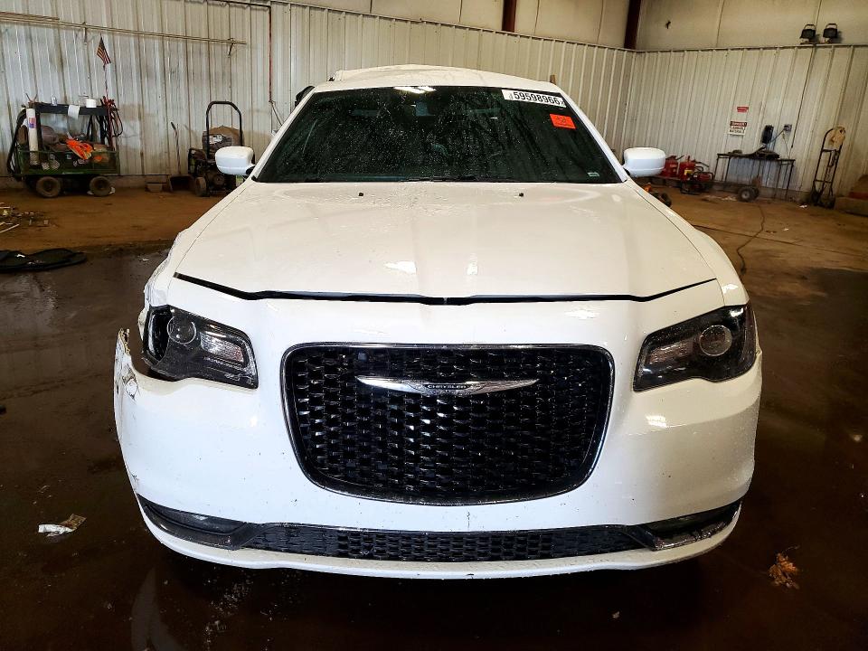 2016 Chrysler 300 მანქანა იყიდება აუქციონზე, vin: 2C3CCABG2GH294922, აუქციონის ნომერი: 59598966