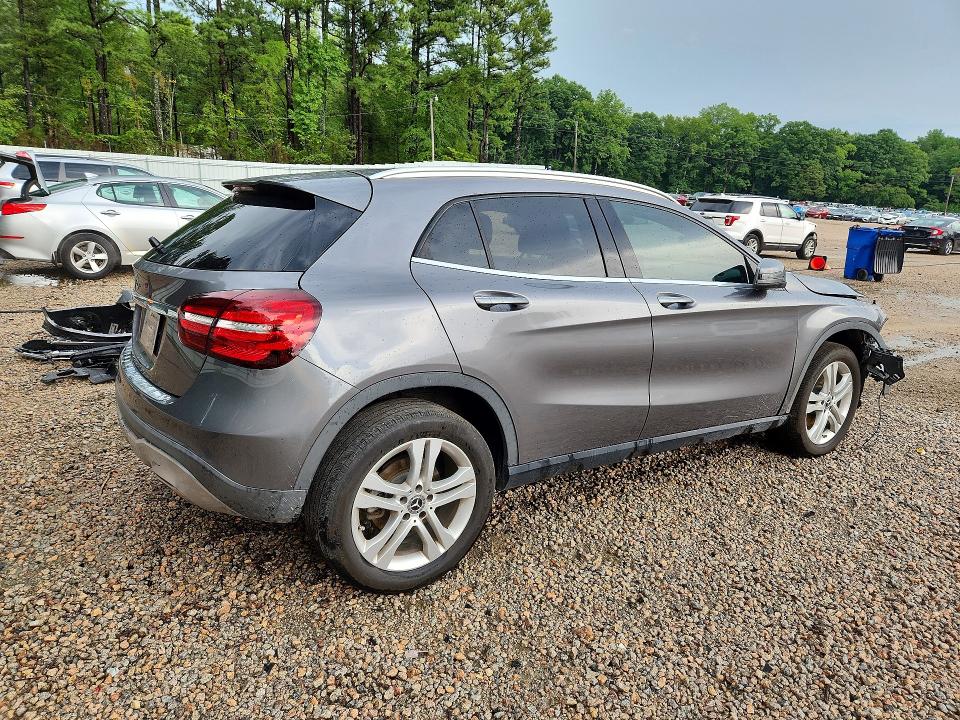 61376086 :رقم المزاد ، WDCTG4EBXJJ489538 vin ، 2018 Mercedes-benz Gla مزاد بيع
