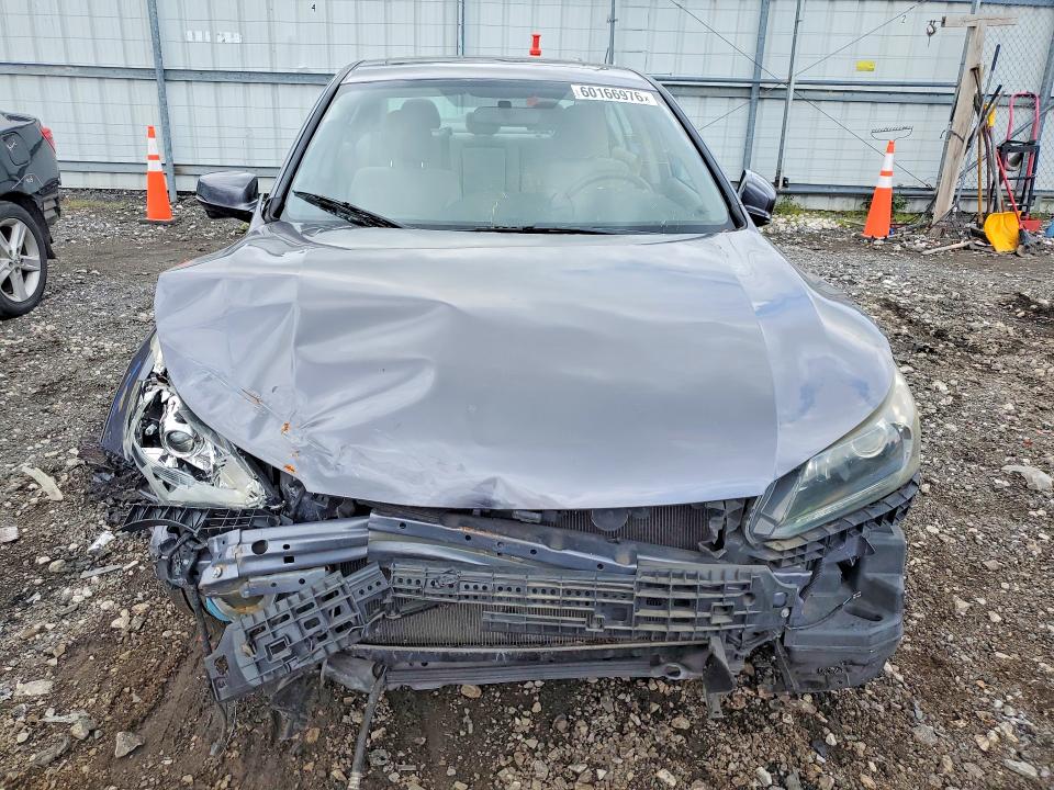 Продажа на аукционе авто 2015 Honda Accord, vin: 1HGCR2F74FA122030, номер лота: 60166976