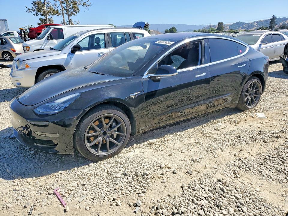 Продажа на аукционе авто 2018 Tesla Model 3, vin: 5YJ3E1EAXJF171802, номер лота: 60259836