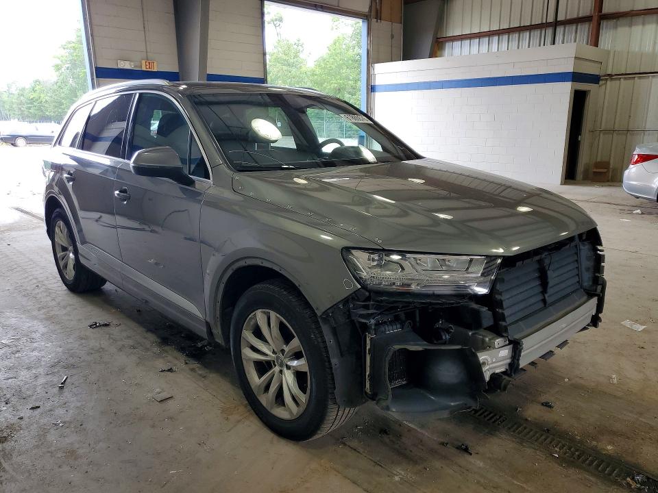 Продажа на аукционе авто 2017 Audi Q7, vin: WA1LAAF74HD019797, номер лота: 61865576