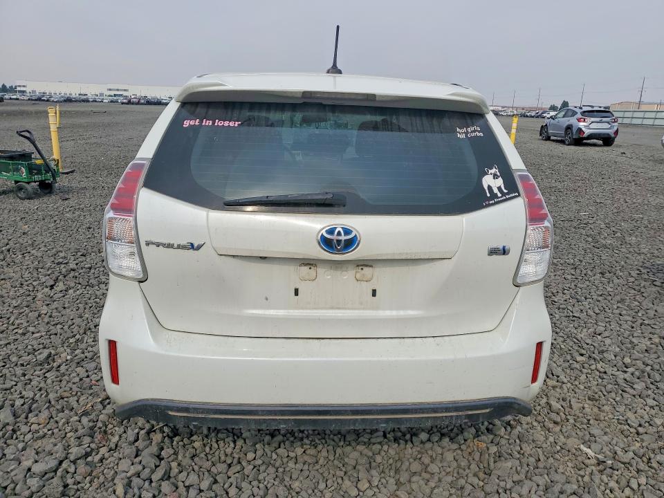 61765556 :رقم المزاد ، JTDZN3EU3GJ047257 vin ، 2016 Toyota Prius V مزاد بيع