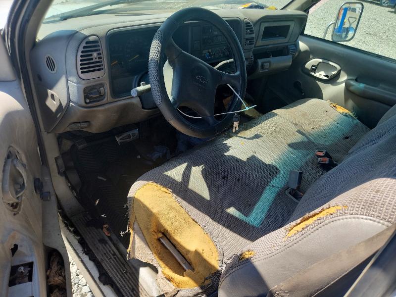 60378386 :رقم المزاد ، 1GBJC34R6WF052524 vin ، 1998 Chevrolet Gmt-400 مزاد بيع