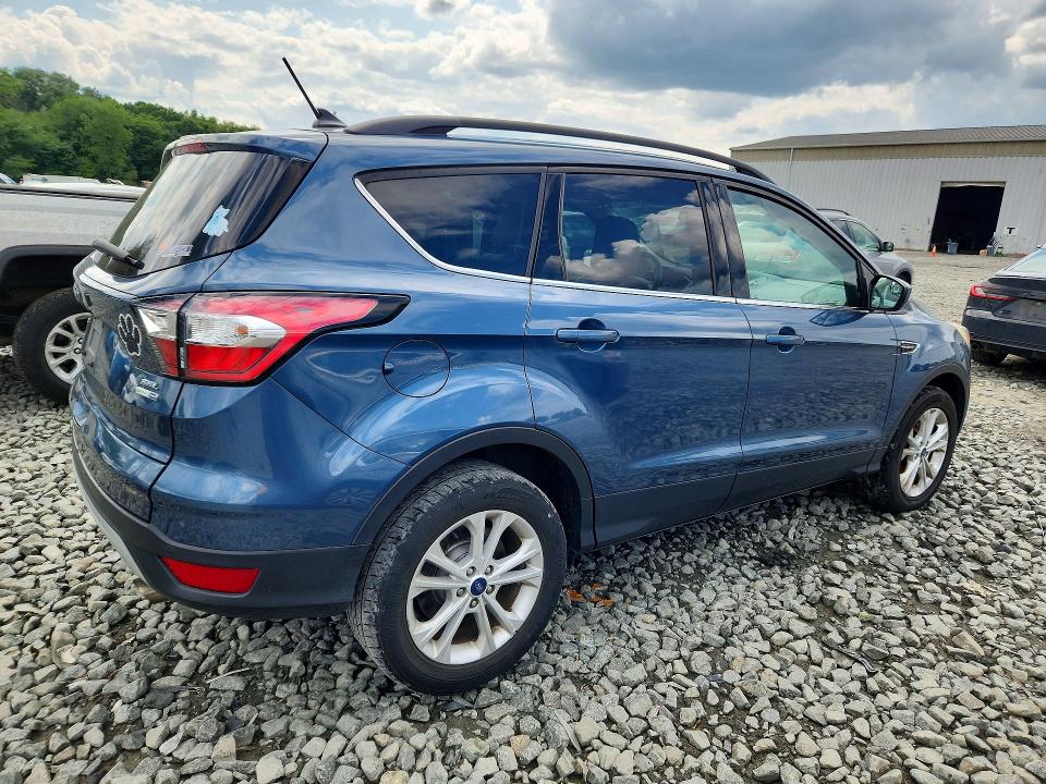 63170026 :رقم المزاد ، 1FMCU9HD0JUB37068 vin ، 2018 Ford Escape مزاد بيع