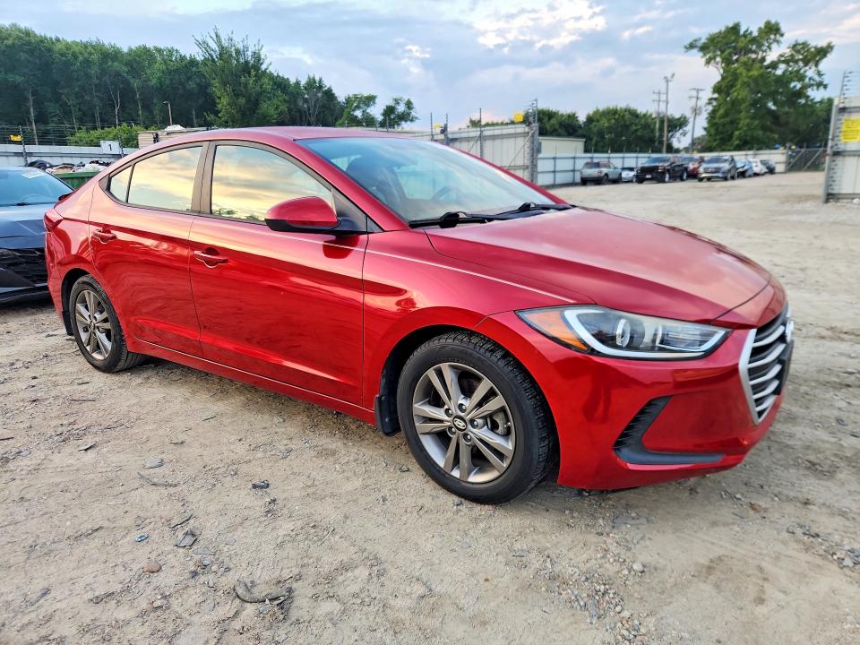 61015906 :رقم المزاد ، 5NPD84LFXHH199543 vin ، 2017 Hyundai Elantra مزاد بيع