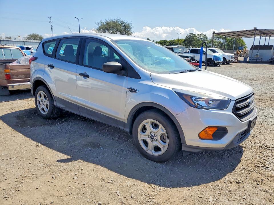 60066346 :رقم المزاد ، 1FMCU0F74KUB63103 vin ، 2019 Ford Escape مزاد بيع