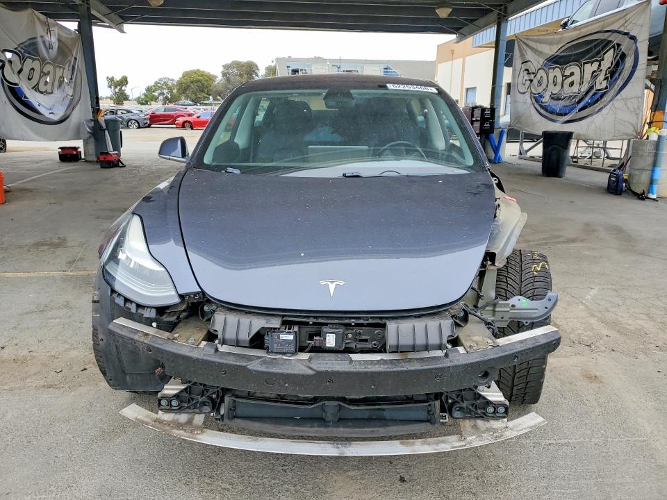 2018 Tesla Model 3 მანქანა იყიდება აუქციონზე, vin: 5YJ3E1EA1JF021853, აუქციონის ნომერი: 62253466