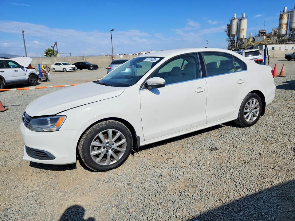 60518296 :رقم المزاد ، 3VWD17AJ1EM382362 vin ، 2014 Volkswagen Jetta مزاد بيع