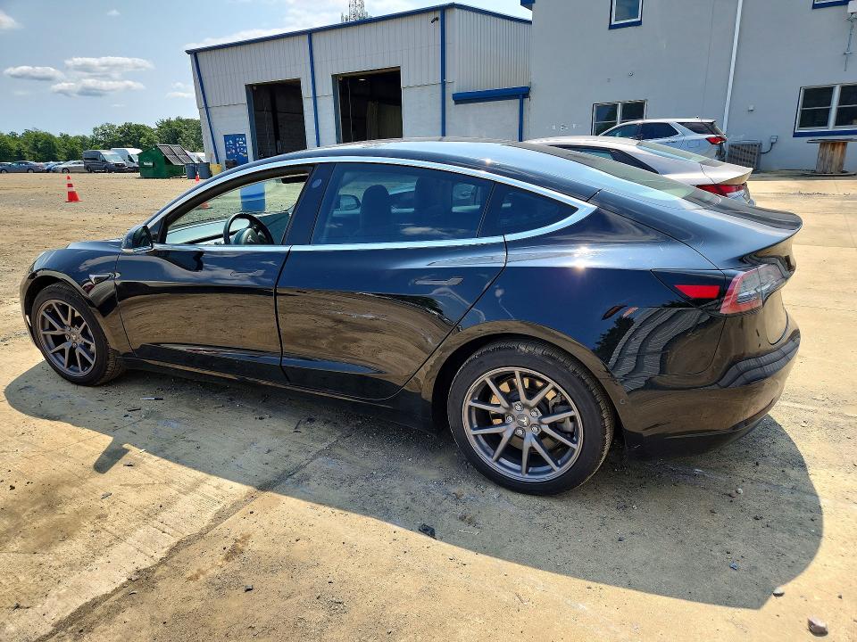 Продажа на аукционе авто 2018 Tesla Model 3, vin: 5YJ3E1EAXJF152554, номер лота: 62583746