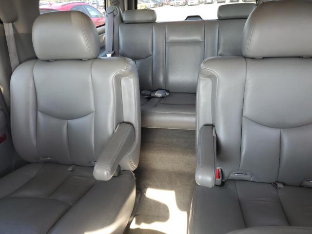 Продажа на аукционе авто 2004 Chevrolet Suburban, vin: 3GNGK26G64G273087, номер лота: 62327106