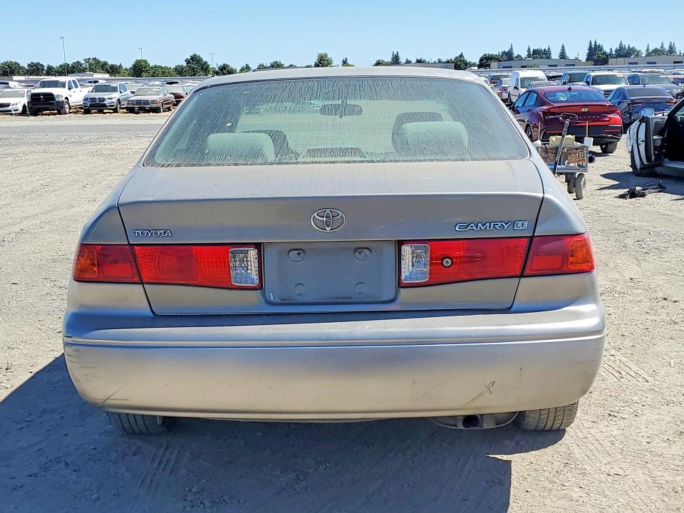 Продажа на аукционе авто 2000 Toyota Camry, vin: JT2BG22K0Y0512456, номер лота: 60034326
