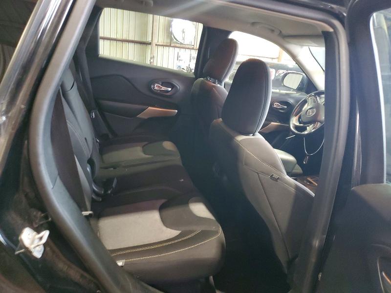 60852506 :رقم المزاد ، 1C4PJLCB7JD557458 vin ، 2018 Jeep Cherokee مزاد بيع