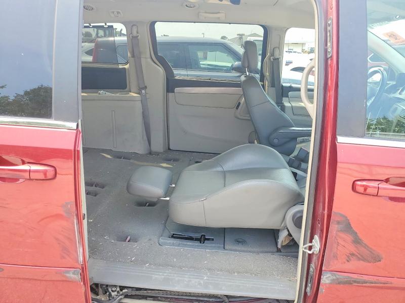 60777266 :رقم المزاد ، 2V4RW3DG4BR641908 vin ، 2011 Volkswagen Routan مزاد بيع