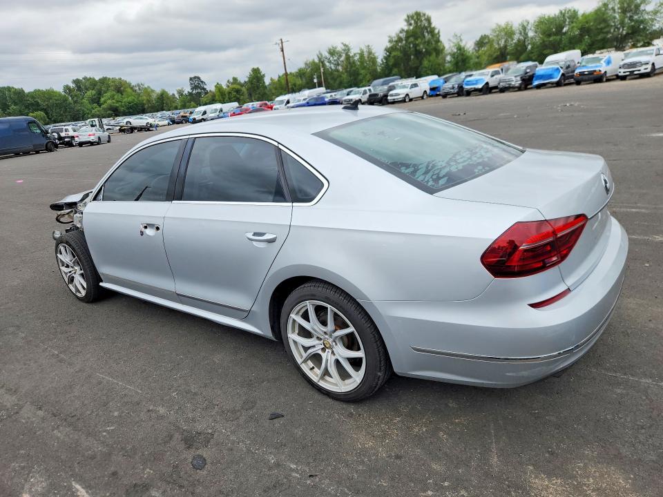 2017 Volkswagen Passat მანქანა იყიდება აუქციონზე, vin: 1VWBT7A32HC077557, აუქციონის ნომერი: 59195296