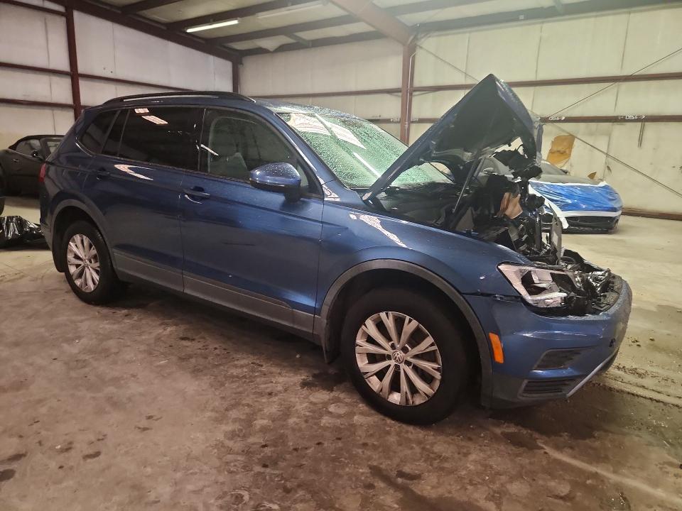 Продажа на аукционе авто 2018 Volkswagen Tiguan, vin: 3VV1B7AX0JM059116, номер лота: 62354926