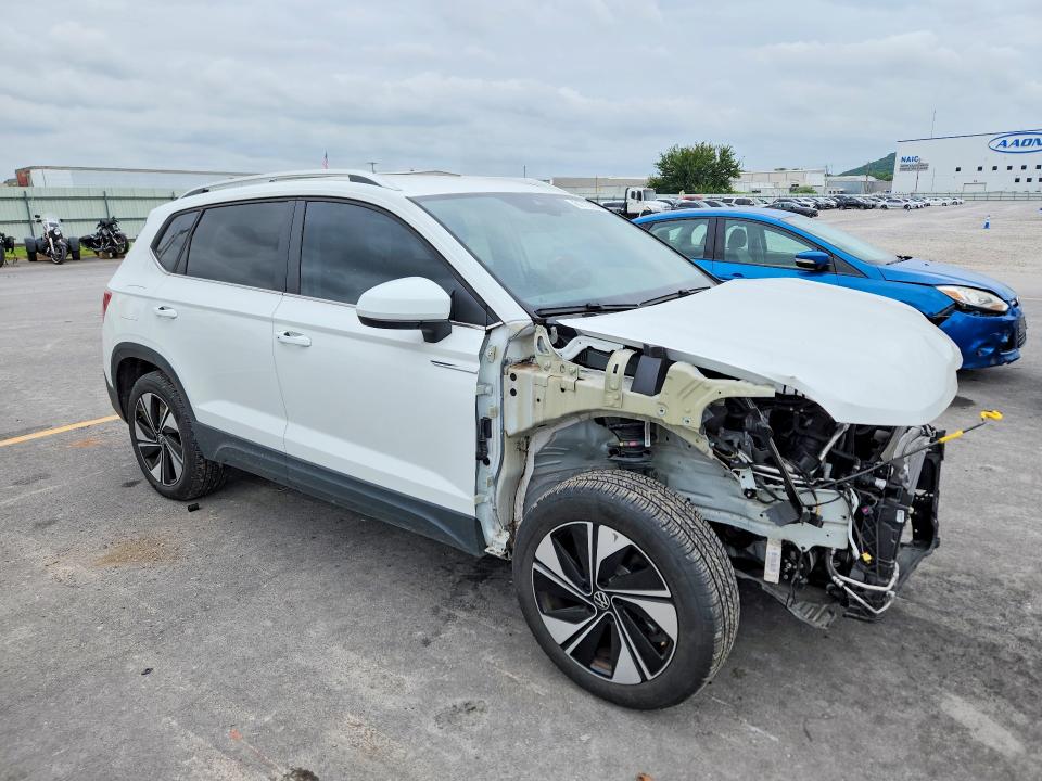 61773196 :رقم المزاد ، 3VVUX7B20RM060067 vin ، 2024 Volkswagen Taos مزاد بيع