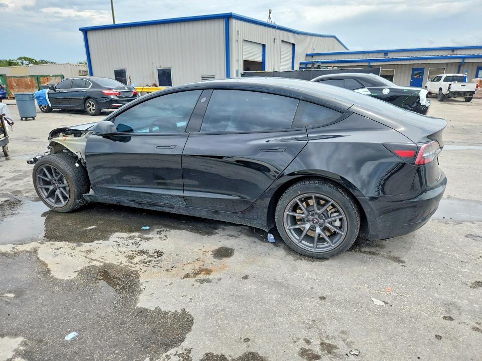 63107686 :رقم المزاد ، 5YJ3E1EB5NF277590 vin ، 2022 Tesla Model 3 مزاد بيع