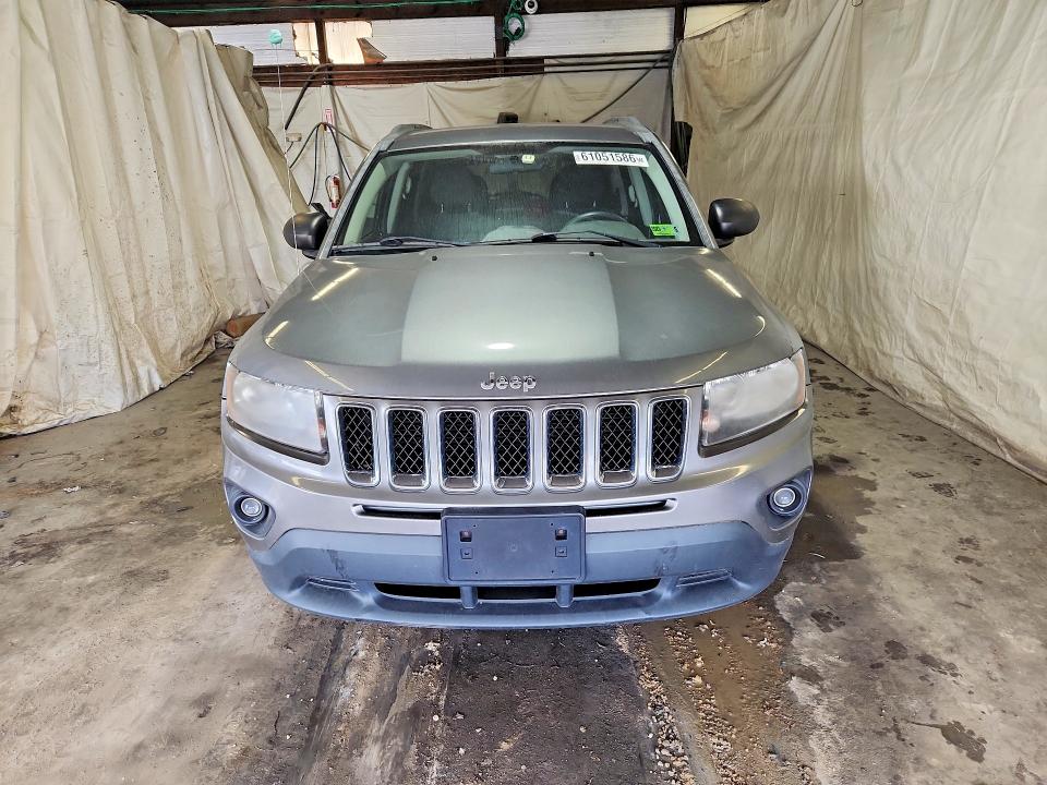 61051586 :رقم المزاد ، 1C4NJDBB8ED506135 vin ، 2014 Jeep Compass مزاد بيع