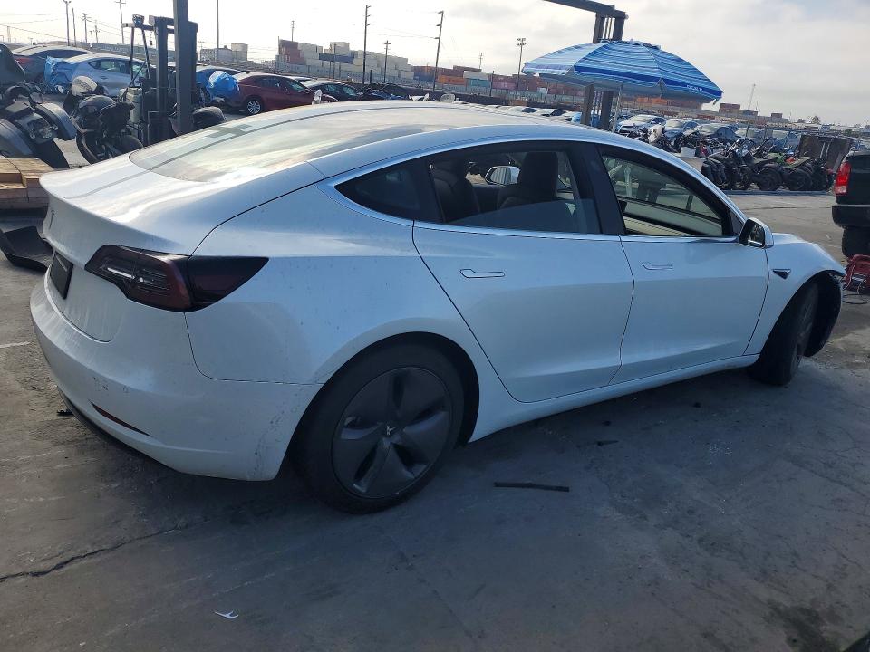62853776 :رقم المزاد ، 5YJ3E1EA3KF427375 vin ، 2019 Tesla Model 3 مزاد بيع