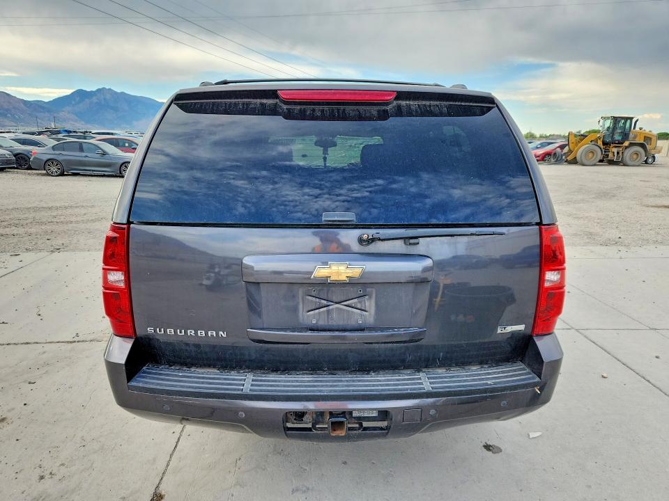 62222506 :رقم المزاد ، 1GNUKJE39AR158121 vin ، 2010 Chevrolet Suburban مزاد بيع