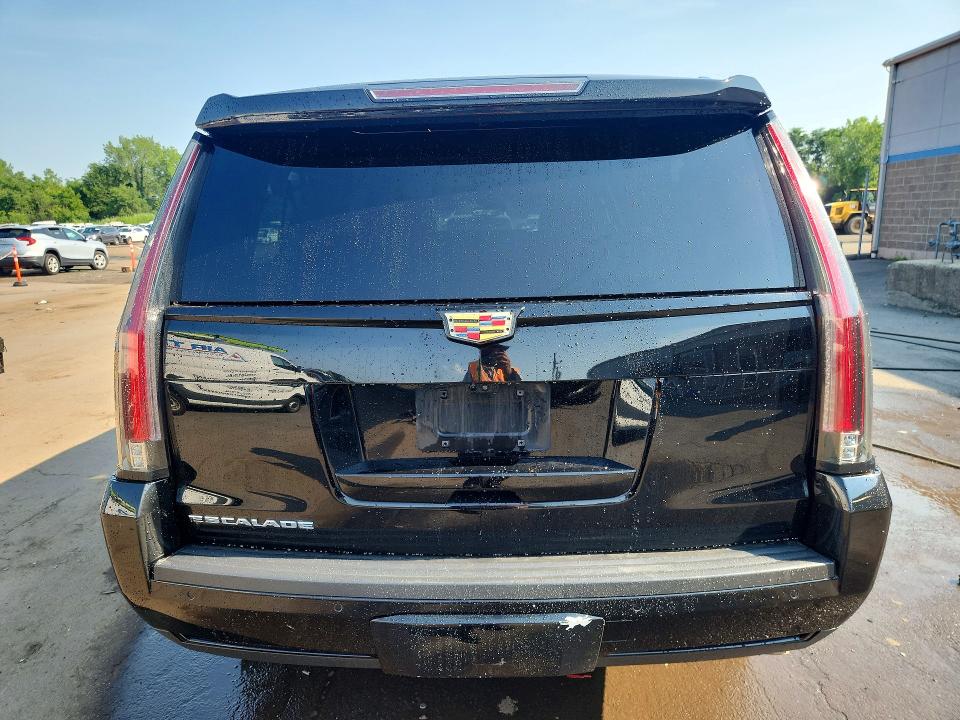 Продажа на аукционе авто 2018 Cadillac Escalade, vin: 1GYS4HKJ1JR209160, номер лота: 85791675
